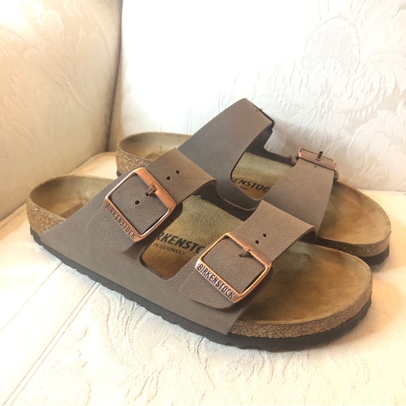 Birkenstock Shoes - Birkenstock Arizona lovely mocha birkibuc sandals women size 8